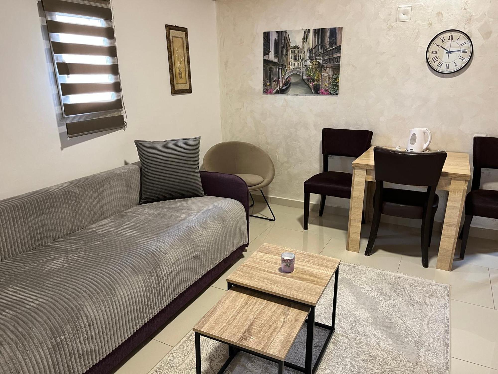 Apartment Helena Airport Podgorica Exteriér fotografie